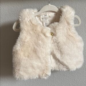 H&M Soft Cream Faux Fur Vest BNWT
